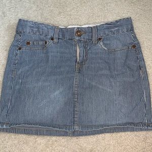 Blue and white mini skirt!